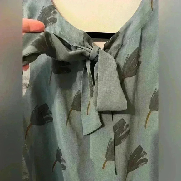 Cabi Tulip Tunic With Back Tie Sheer Blouse Top sz Medium - Picture 6 of 11